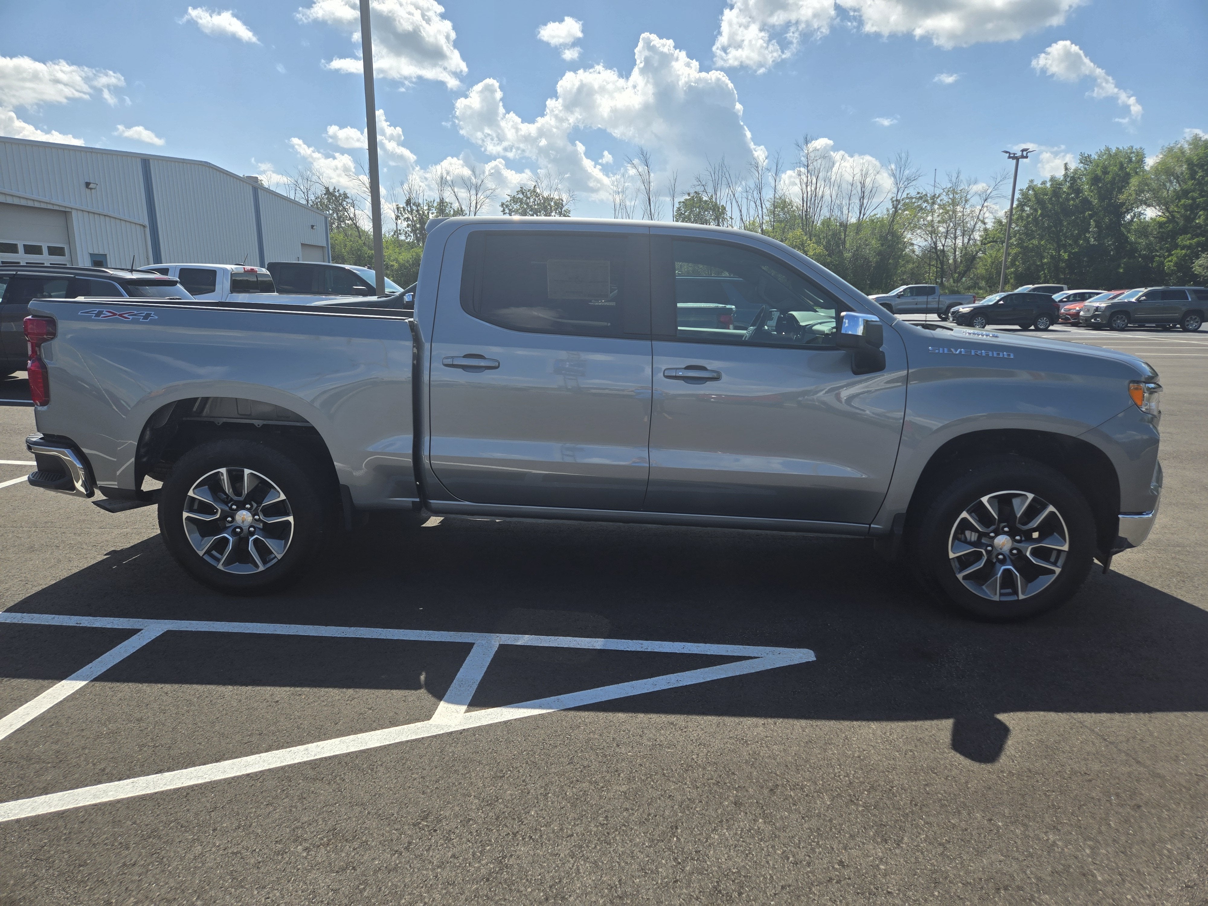 2026 Chevrolet Silverado 1500 LT (2FL)
