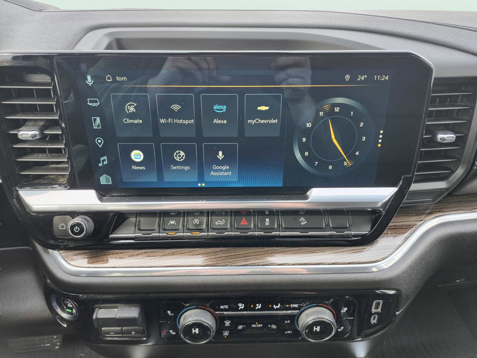 2024 Chevrolet Silverado 1500 RST