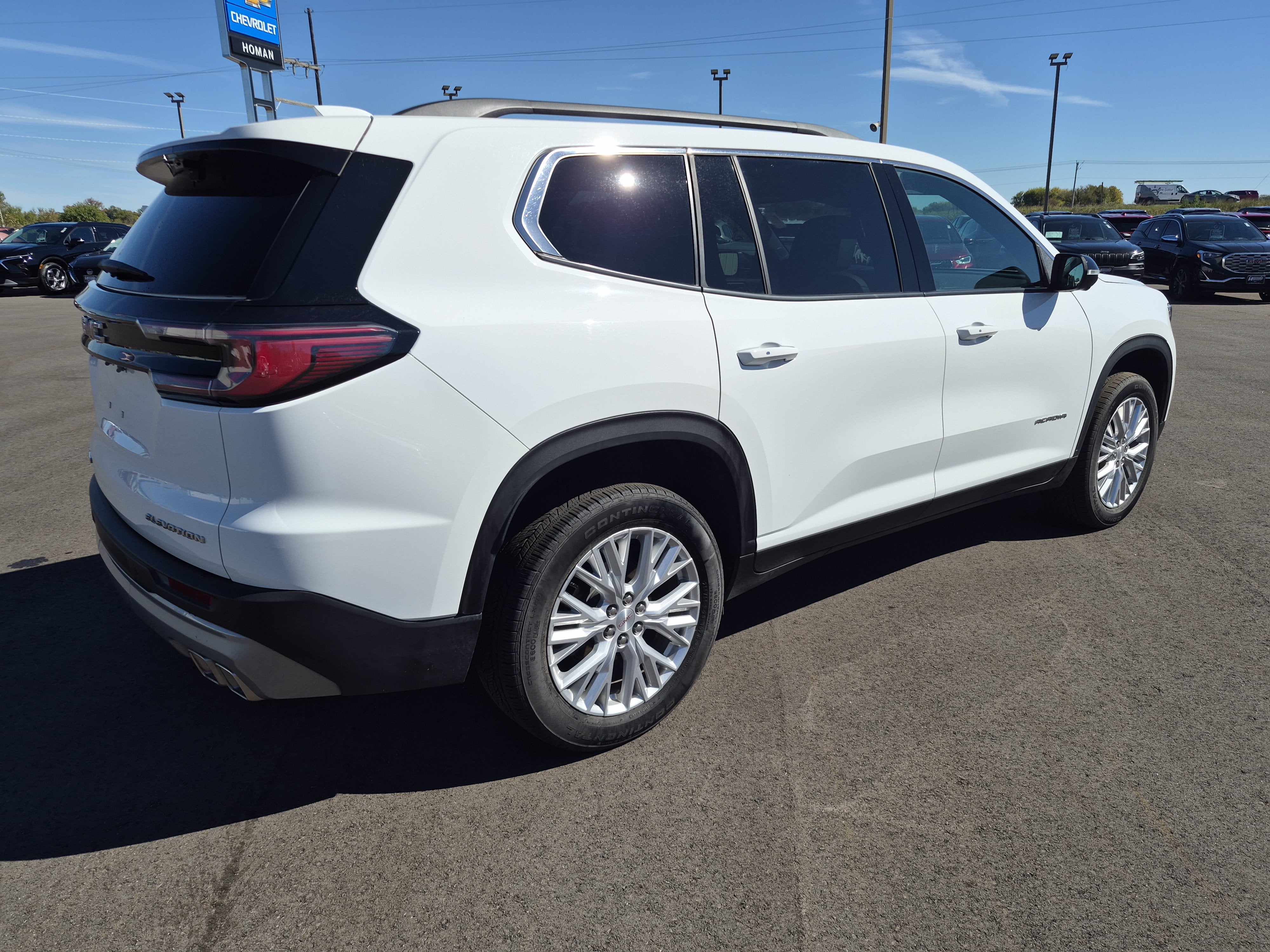 2026 GMC Acadia Elevation