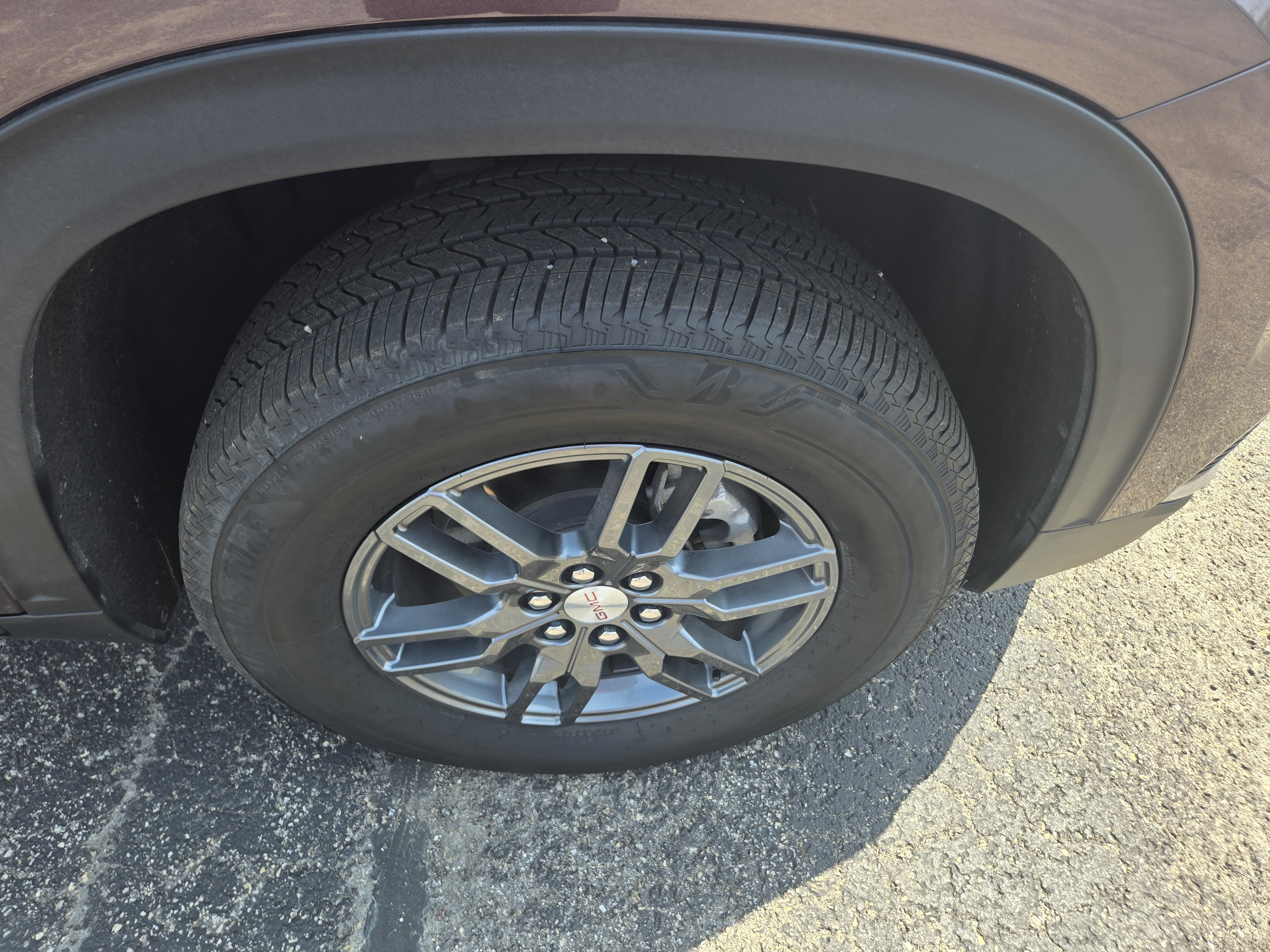 2025 GMC Acadia Elevation