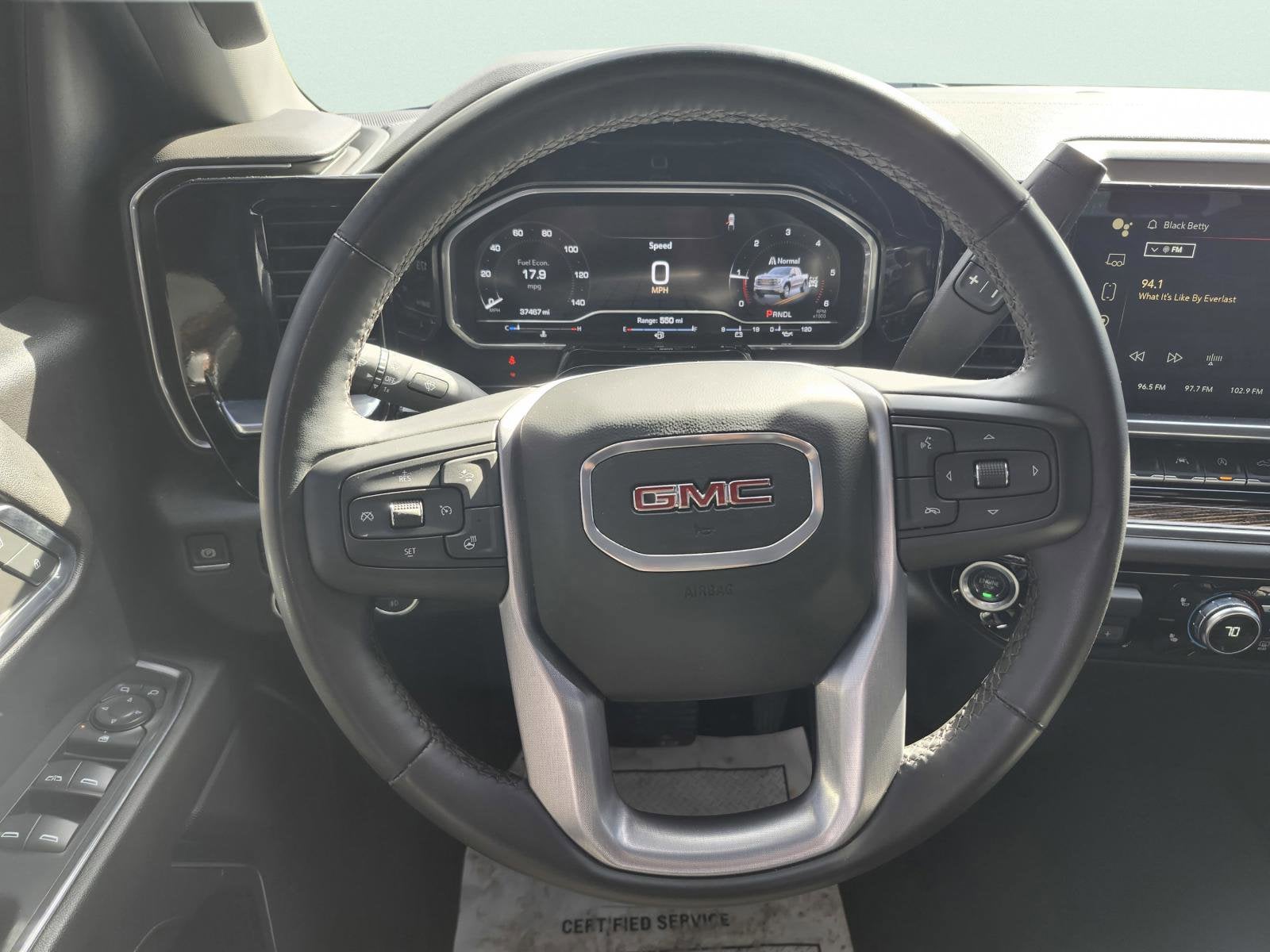 2024 GMC Sierra 1500 Elevation