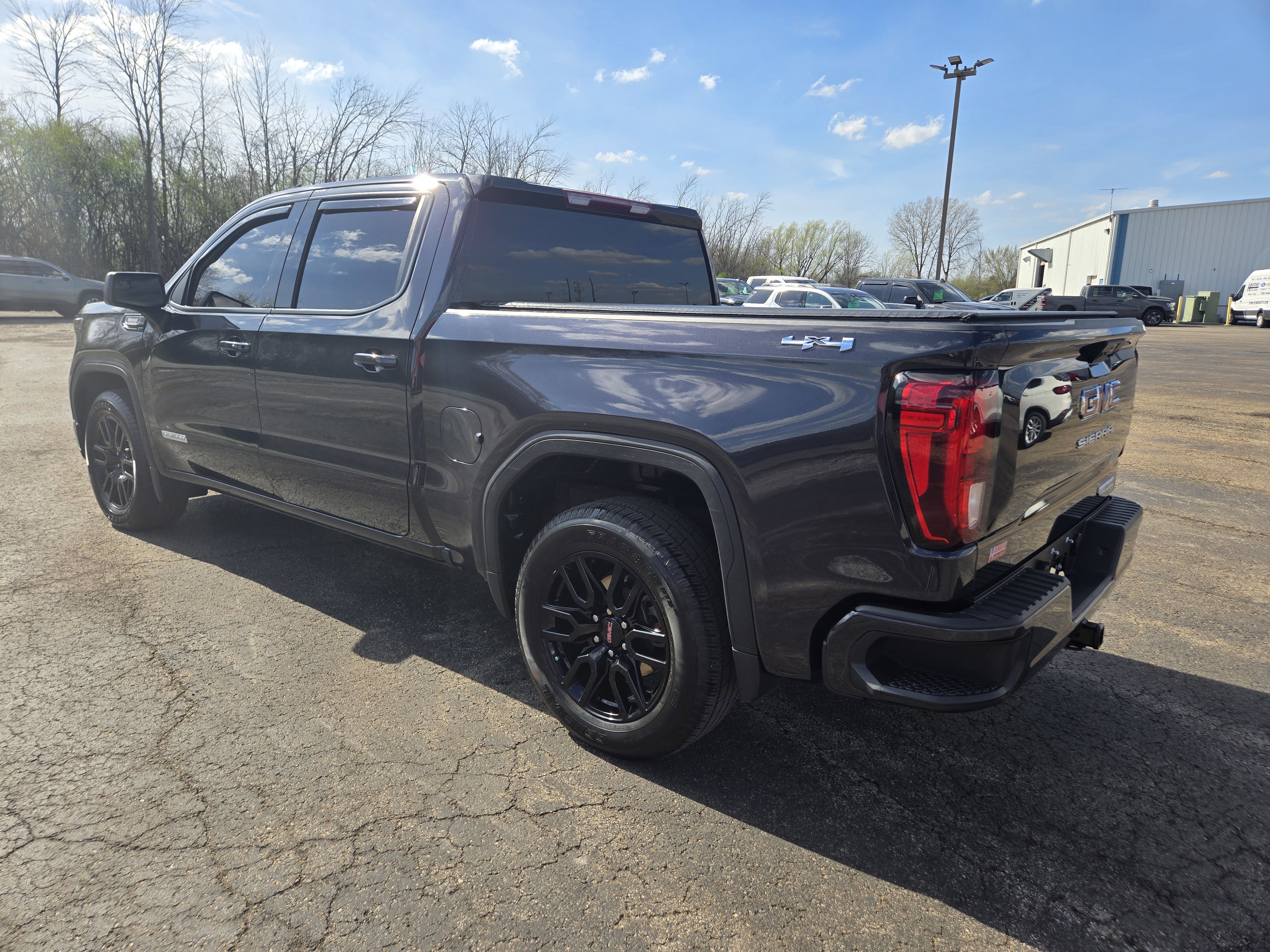 2024 GMC Sierra 1500 Elevation