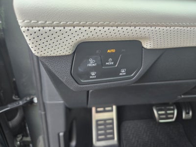 2025 Volkswagen Atlas Cross Sport 2.0T SEL Premium R-Line