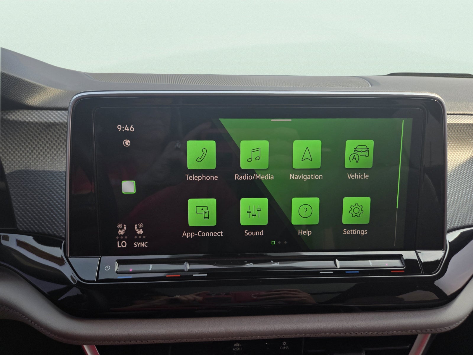 2025 Volkswagen Atlas Cross Sport 2.0T SEL Premium R-Line