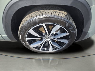 2025 Volkswagen Atlas Cross Sport 2.0T SEL Premium R-Line