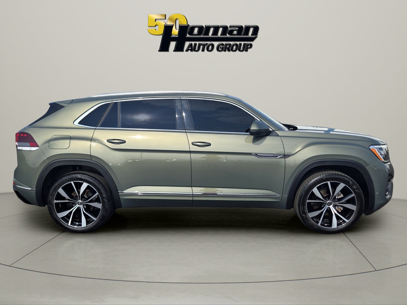 2025 Volkswagen Atlas Cross Sport 2.0T SEL Premium R-Line