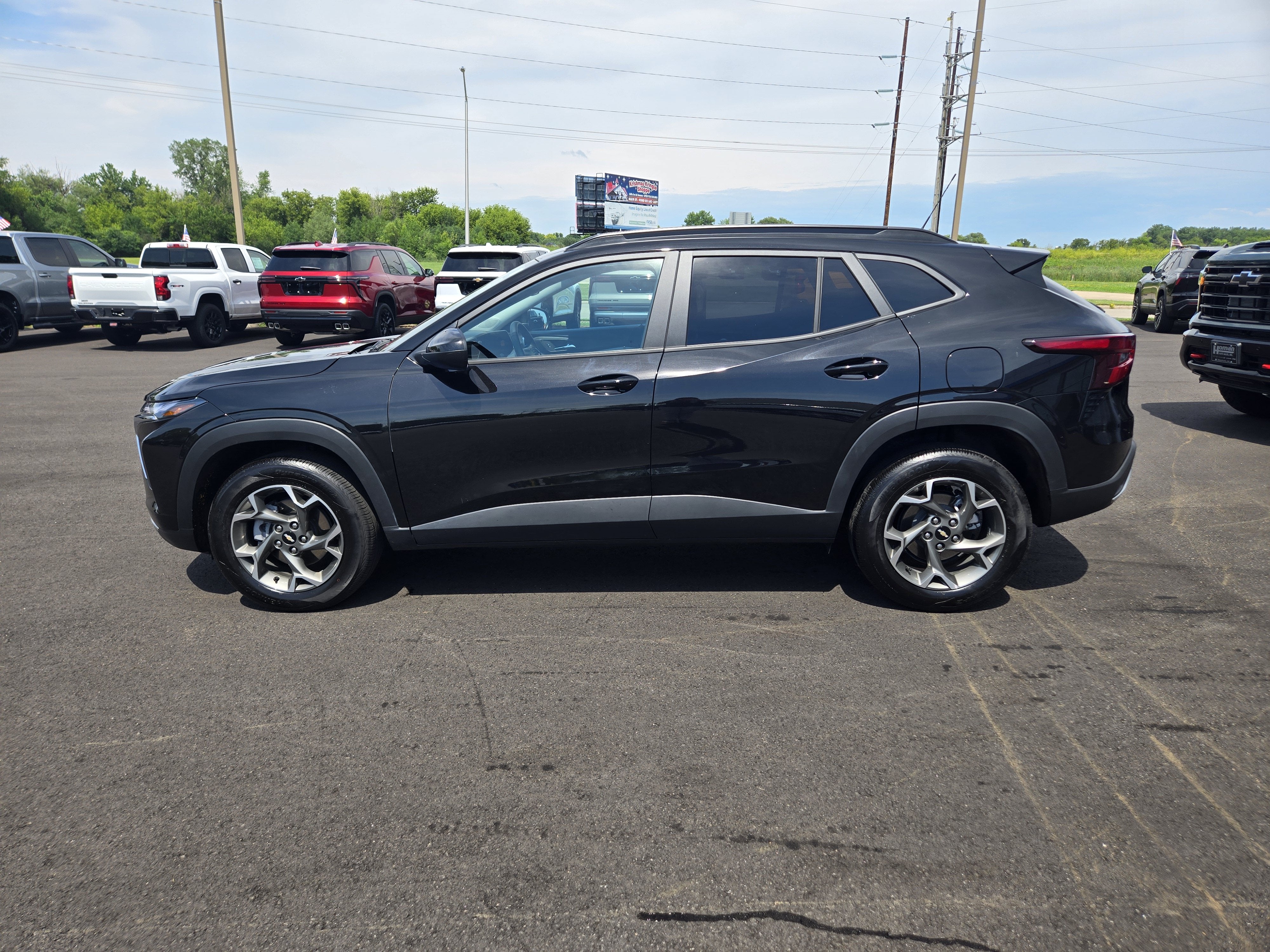 2025 Chevrolet Trax LT